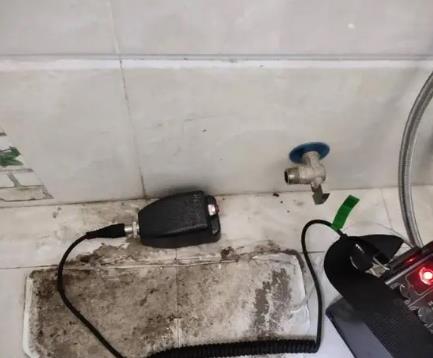 姑苏屋顶漏水维修公司分享下卫生间漏水的危害及解决方法